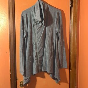 Gray Zip up high-low Sweater/Jacket (the tag has been cut out) fits Size 1X